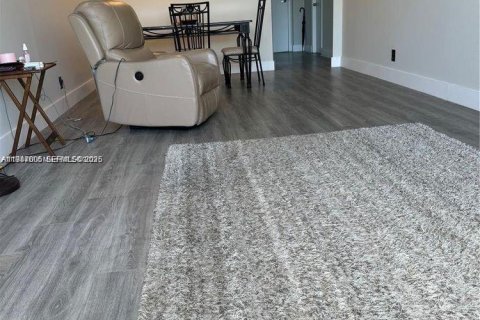 Copropriété à vendre à Plantation, Floride: 1 chambre, 63.17 m2 № 2046540 - photo 17