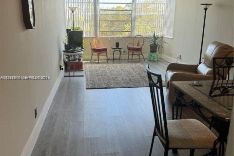 Copropriété à vendre à Plantation, Floride: 1 chambre, 63.17 m2 № 2046540 - photo 18