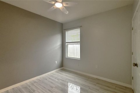 House in Winter Haven, Florida 4 bedrooms, 171.13 sq.m. № 1785344 - photo 9