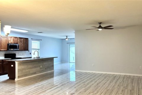 House in Winter Haven, Florida 4 bedrooms, 171.13 sq.m. № 1785344 - photo 4