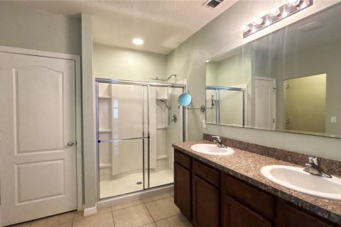 House in Winter Haven, Florida 4 bedrooms, 171.13 sq.m. № 1785344 - photo 17