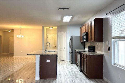 House in Winter Haven, Florida 4 bedrooms, 171.13 sq.m. № 1785344 - photo 7