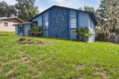 House in Lake Wales, Florida 4 bedrooms, 151.52 sq.m. № 2393912