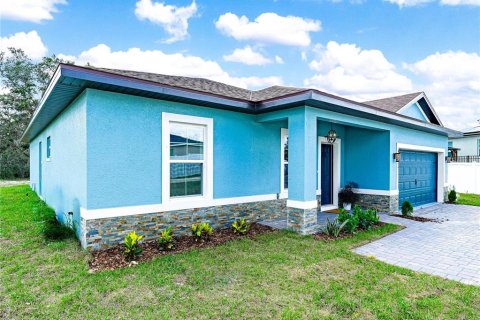 House in Poinciana, Florida 4 bedrooms, 158.86 sq.m. № 1769591 - photo 3