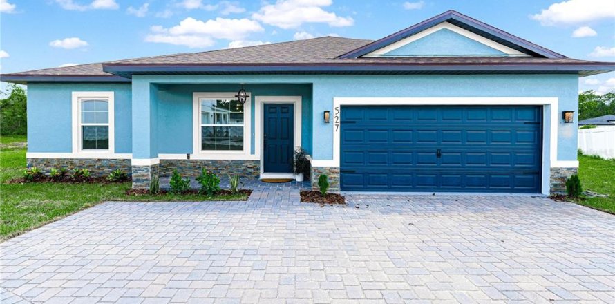 House in Poinciana, Florida 4 bedrooms, 158.86 sq.m. № 1769591