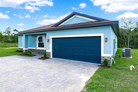 House in Poinciana, Florida 4 bedrooms, 158.86 sq.m. № 1769591 - photo 2