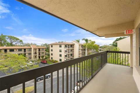 Condo in Bradenton, Florida, 1 bedroom  № 1786102 - photo 5