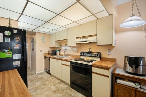 Condo in Bradenton, Florida, 1 bedroom  № 1786102 - photo 28