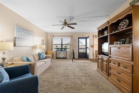Condo in Bradenton, Florida, 1 bedroom  № 1786102 - photo 13