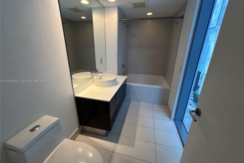 Condominio en venta en Miami, Florida, 2 dormitorios, 100.89 m2 № 2000835 - foto 11