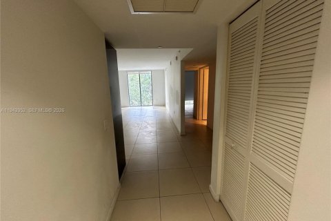 Condominio en venta en Miami, Florida, 2 dormitorios, 100.89 m2 № 2000835 - foto 18