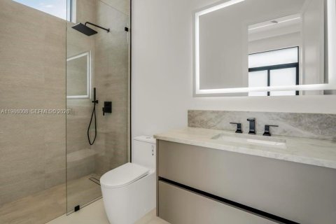 House in Lighthouse Point, Florida 4 bedrooms № 2048666 - photo 12