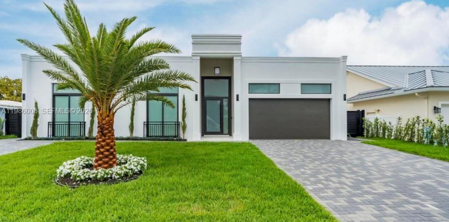 House in Lighthouse Point, Florida 4 bedrooms № 2048666