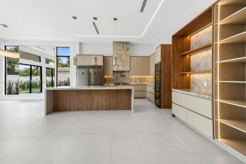 House in Lighthouse Point, Florida 4 bedrooms № 2048666 - photo 5