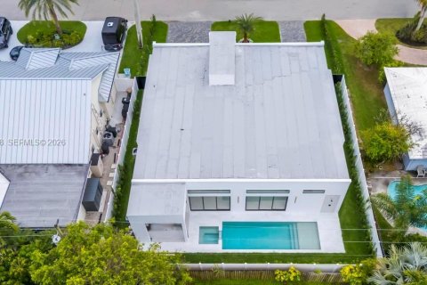 House in Lighthouse Point, Florida 4 bedrooms № 2048666 - photo 17