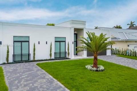 House in Lighthouse Point, Florida 4 bedrooms № 2048666 - photo 21