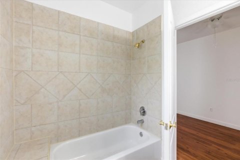 Condo in Orlando, Florida, 3 bedrooms № 2100486 - photo 17