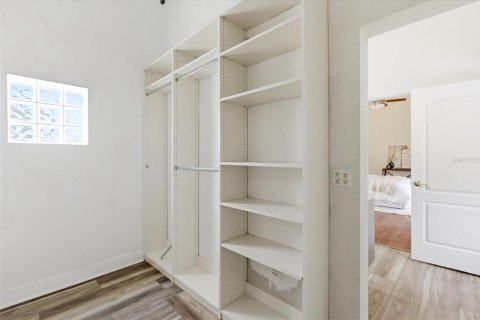 Condo in Orlando, Florida, 3 bedrooms № 2100486 - photo 11