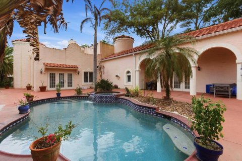 Condo in Orlando, Florida, 3 bedrooms № 2100486 - photo 2