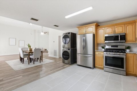 Condo in Orlando, Florida, 3 bedrooms № 2100486 - photo 6