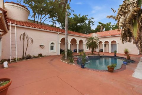 Condo in Orlando, Florida, 3 bedrooms № 2100486 - photo 20