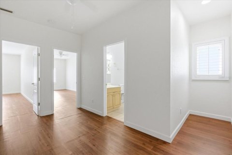 Condo in Orlando, Florida, 3 bedrooms № 2100486 - photo 13