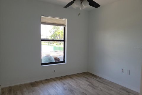 Villa ou maison à vendre à Sarasota, Floride: 3 chambres, 113.06 m2 № 1856417 - photo 21