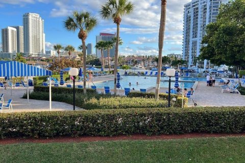 Снять в аренду кондоминиум в Халландейл-Бич, Флорида 1 спальня, № 1939975 - фото 19