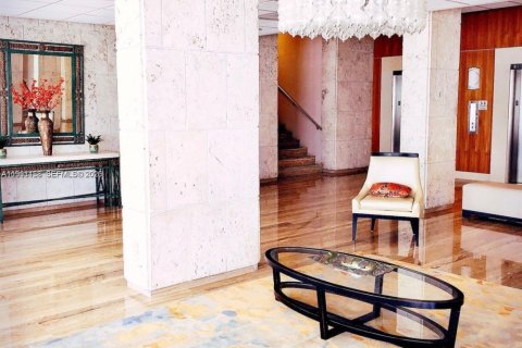 Condominio en alquiler en Hallandale Beach, Florida, 1 dormitorio, 80.82 m2 № 2057447 - foto 15