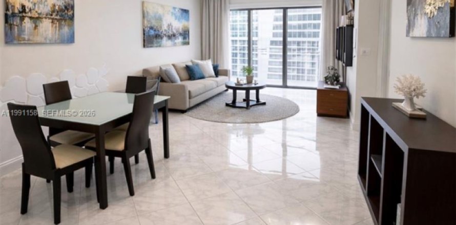 Condominio en Hallandale Beach, Florida, 1 dormitorio № 2057447