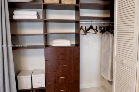 Condominio en alquiler en Hallandale Beach, Florida, 1 dormitorio, 80.82 m2 № 2057447 - foto 6