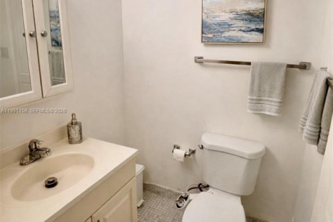 Condominio en alquiler en Hallandale Beach, Florida, 1 dormitorio, 80.82 m2 № 2057447 - foto 7