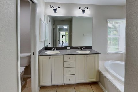 House in North Port, Florida 3 bedrooms, 184.23 sq.m. № 1911885 - photo 9