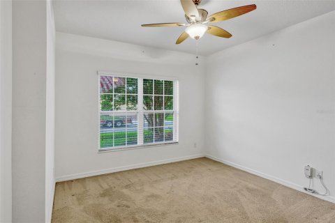 House in Davenport, Florida 5 bedrooms, 244.52 sq.m. № 1769151 - photo 15