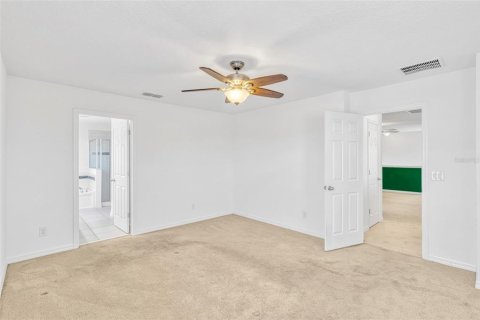 House in Davenport, Florida 5 bedrooms, 244.52 sq.m. № 1769151 - photo 23