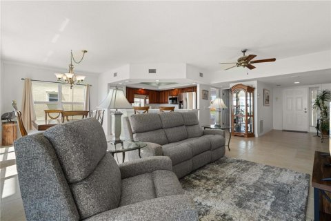 Copropriété à vendre à Punta Gorda, Floride: 2 chambres, 142.14 m2 № 1843727 - photo 19