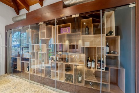 Снять в аренду виллу или дом в Майами-Бич, Флорида 6 спален, 855.54м2, № 2045810 - фото 23