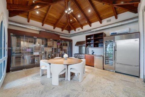 Снять в аренду виллу или дом в Майами-Бич, Флорида 6 спален, 855.54м2, № 2045810 - фото 22