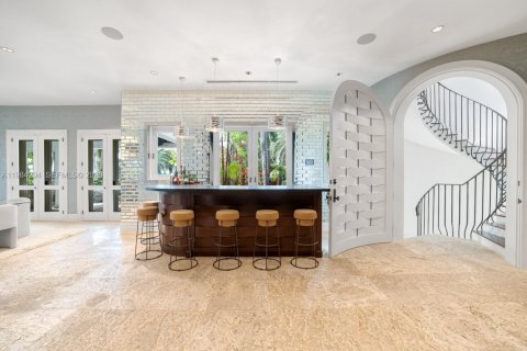 Снять в аренду виллу или дом в Майами-Бич, Флорида 6 спален, 855.54м2, № 2045810 - фото 11