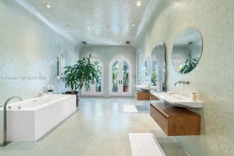 Снять в аренду виллу или дом в Майами-Бич, Флорида 6 спален, 855.54м2, № 2045810 - фото 14