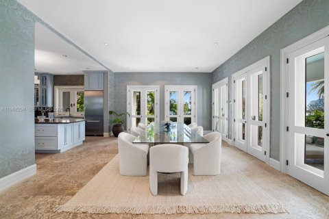 Снять в аренду виллу или дом в Майами-Бич, Флорида 6 спален, 855.54м2, № 2045810 - фото 4