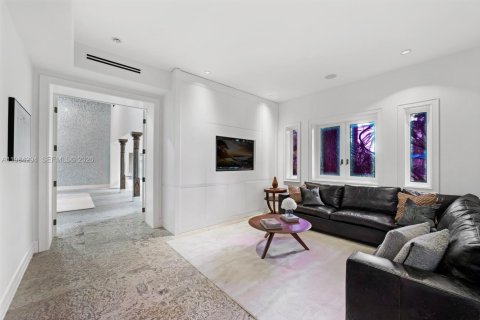 Снять в аренду виллу или дом в Майами-Бич, Флорида 6 спален, 855.54м2, № 2045810 - фото 21