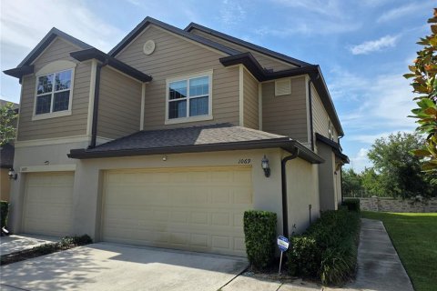 Townhouse in Apopka, Florida 3 bedrooms, 163.51 sq.m. № 1774832 - photo 1