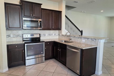 Townhouse in Apopka, Florida 3 bedrooms, 163.51 sq.m. № 1774832 - photo 4