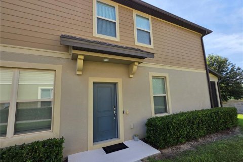 Townhouse in Apopka, Florida 3 bedrooms, 163.51 sq.m. № 1774832 - photo 2