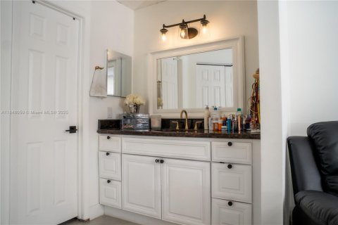 Casa en venta en Davie, Florida, 3 dormitorios, 132.01 m2 № 1848871 - foto 13