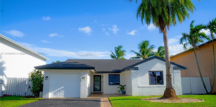 Casa en Davie, Florida 3 dormitorios, 132.01 m2 № 1848871