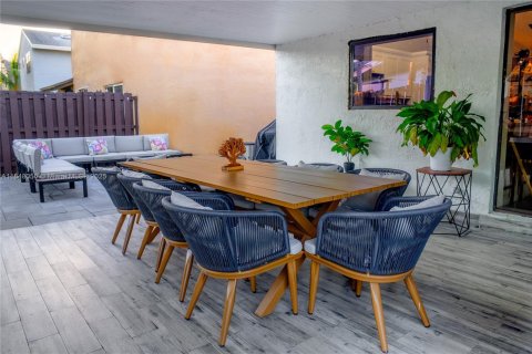 Casa en venta en Davie, Florida, 3 dormitorios, 132.01 m2 № 1848871 - foto 18