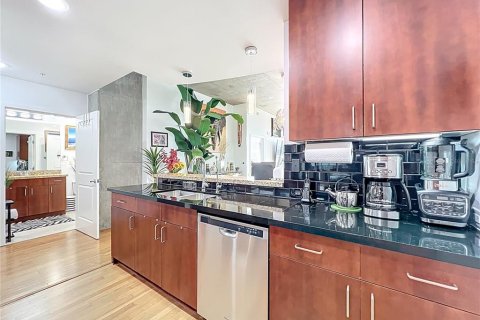 Condo in Orlando, Florida, 2 bedrooms  № 1855785 - photo 10