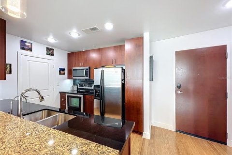 Condo in Orlando, Florida, 2 bedrooms  № 1855785 - photo 13